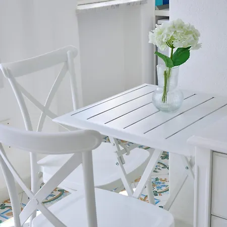 Apartment Omare *