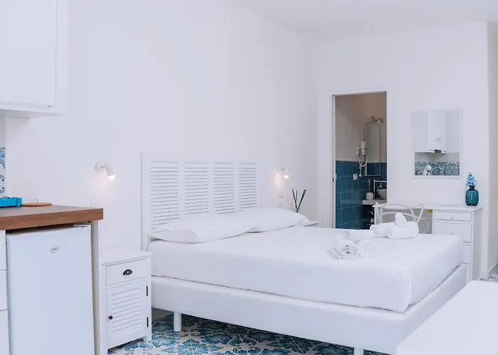 Omare Lejlighed Ischia