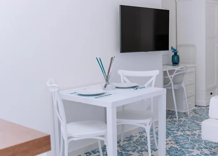 Omare Lejlighed Ischia